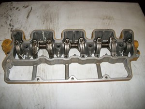 Used Caterpillar Valve Cover (Stock #568-10109)) Part Image