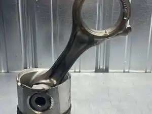 Used Cummins ISB 6.7L DEF Piston & Rod Image