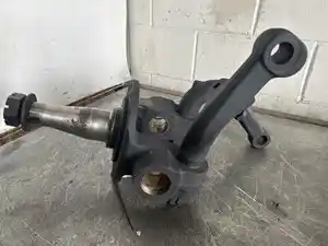 Used Ford F2HT3010AA Spindle/Knuckle (Stock #401-20648)) Part Image