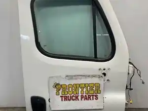 Used 2014 Freightliner Cascadia 125 Door (Stock #606-13821)) Part Image