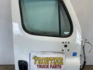 Used 2014 Freightliner Cascadia 125 Door (Stock #606-14012)) Part Image