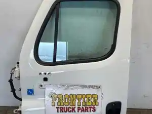 Used 2014 Freightliner Cascadia 125 Door (Stock #606-14011)) Part Image