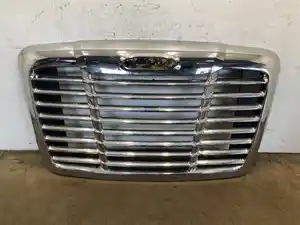 Used 2014 Freightliner Cascadia 125 Grille (Stock #610-13177)) Part Image