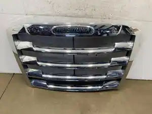 Used 2024 Freightliner Cascadia 126 Grille (Stock #610-13294)) Part Image