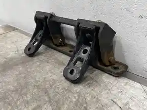Used 2023 Freightliner Cascadia 126 Hood Hinge (Stock #674-10395)) Part Image