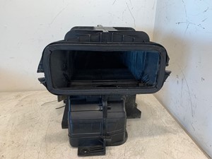 Used Freightliner Cascadia Heater Core Box Image