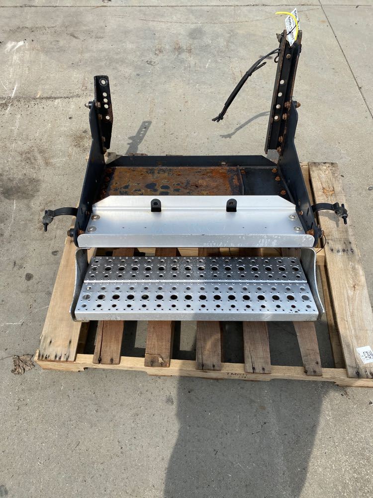 Freightliner Columbia (Stock 60011607) Battery Boxes TPI