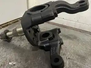 Used GMC FL-2 Spindle/Knuckle (Stock #401-20335)) Part Image