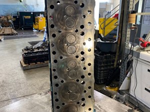 Used International DT466E Head (Stock #504-12274)) Part Image