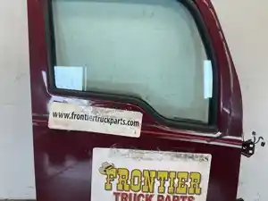 Used 2014 Kenworth T680 Door (Stock #606-13965)) Part Image