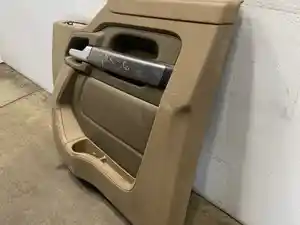 Used 2018 Kenworth T880 Door (Stock #681-10363)) Part Image