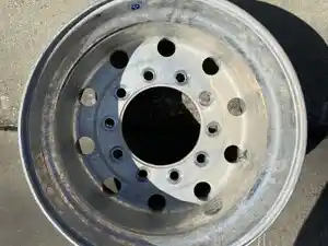Used 2015 Kenworth T880 Wheel (Stock #618-13965)) Part Image