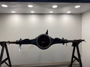 Reconditioned Meritor QR-100 Axle Housing (Rear) Image