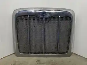 Used Peterbilt 386 Grille Image