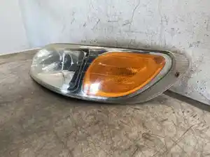 Pair Of Halogen Headlight Assemblies For Peterbilt 384 386 387 – LH+RH, OE-Style, DOT/SAE, With Bulbs