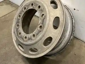Used 1996 Peterbilt Wheel (Stock #618-13997)) Part Image