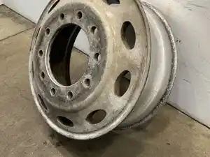 Used 1996 Peterbilt Wheel (Stock #618-13995)) Part Image