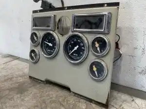 Used 1991 Ford LTA Instrument Cluster (Stock #714-11286)) Part Image