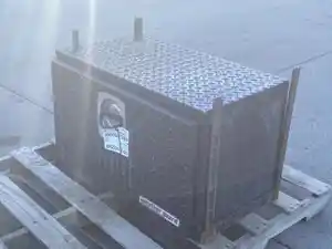 Used 2000 Volvo ACL Tool Box (Stock #693-10292)) Part Image