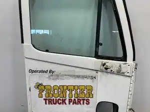 Used 2005 Freightliner Columbia Door (Stock #606-13875)) Part Image