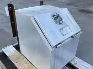 Used 2007 Mack CXN Tool Box (Stock #693-10287)) Part Image