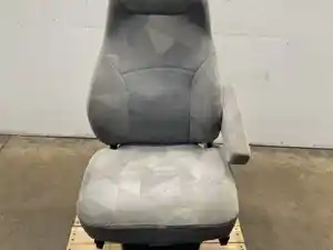 Used 2007 Volvo VNL Gen 2 Seat (Stock #616-12355)) Part Image