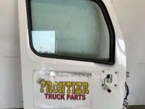 Used 2018 Peterbilt 579 Door (Stock #606-14019)) Part Image