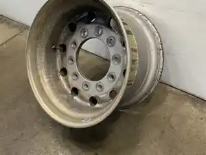 Used 2022 Alcoa Wheel (Stock #618-14004)) Part Image