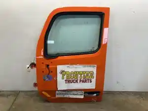 Used 2022 Peterbilt 579 Door (Stock #606-13943)) Part Image