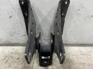Used 2023 Freightliner Cascadia 126 Cab Mount (Stock #630-10961)) Part Image