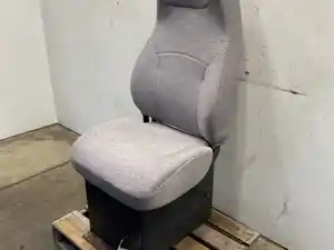 Used 2011 Volvo VNL Gen 2 Seat (Stock #616-12313)) Part Image