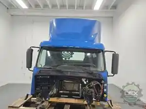 New 2015 VOLVO VNL300 Cab (Stock #765558)) Part Image