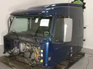 New 2015 VOLVO VNL630 Cab (Stock #732636)) Part Image