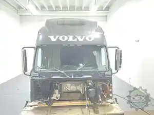 New 2009 VOLVO VNL670 Cab (Stock #777389)) Part Image