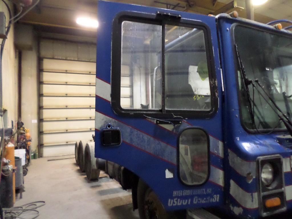 ... Array - 2003 mack mr688 stock 47619 doors tpi rh truckpartsinventory com