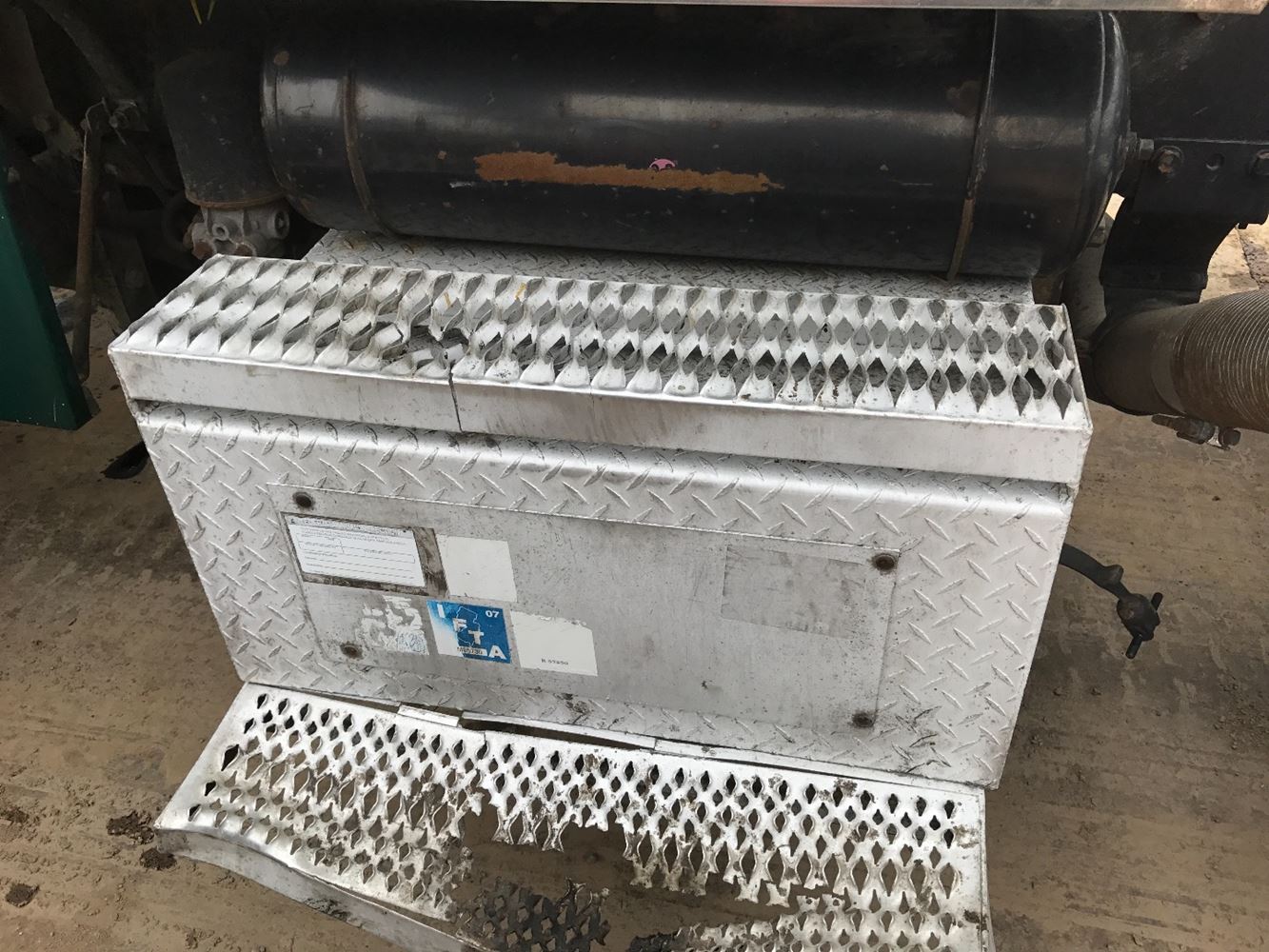 Used 1994 Peterbilt 379 Battery Box Cover for sale Freehold New