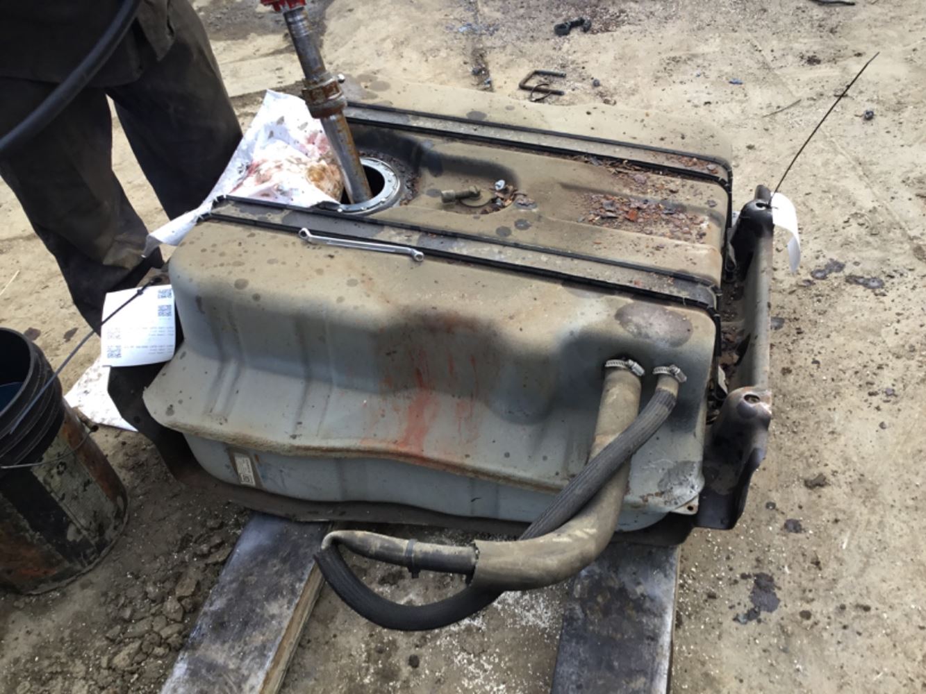 Used 2006 Ford F350 Fuel Tank for sale Freehold New Jersey United