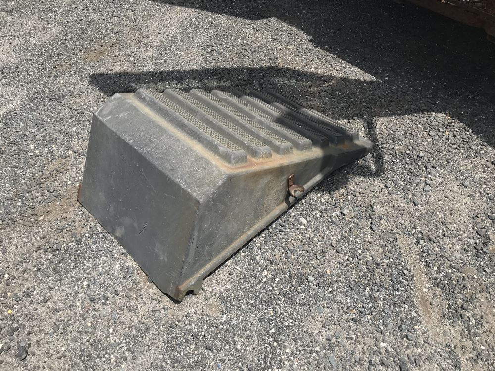 Used 2006 International 7400 Battery Box for sale Freehold New Jersey