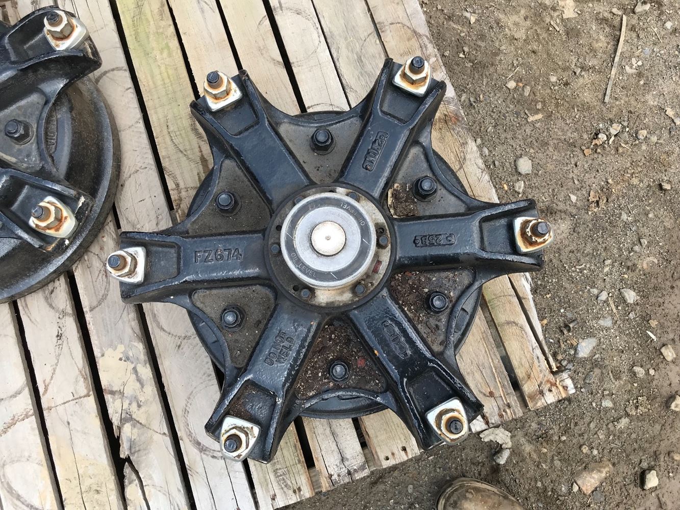 Open Spoke / Dayton Front (Stock OS268) Wheel Ends, Spokes, and