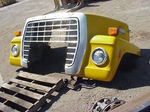 Used 1984 FORD LN8000 Hood Image
