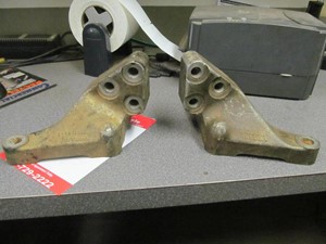 Used 1996 VOLVO/GMC/WHITE FE42 Engine Mount (Stock #89969)) Part Image
