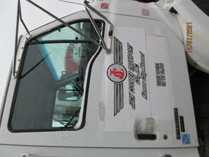 Used 2005 STERLING LT9500 Door (Stock #101398)) Part Image
