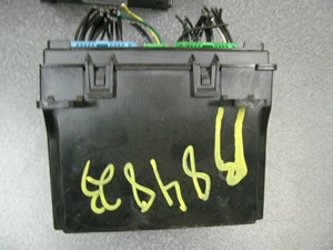 Used 2005 VOLVO 20554488-P04 Chassis Control Module (Stock #92376)) Part Image
