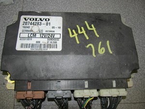 Used 2006 VOLVO 20744283-01 Chassis Control Module (Stock #92394)) Part Image