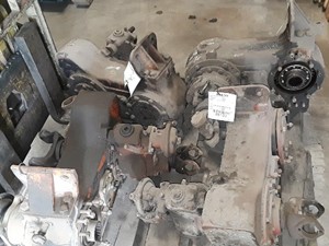 Used OSHKOSH 18000 Transfer Case Assy Image