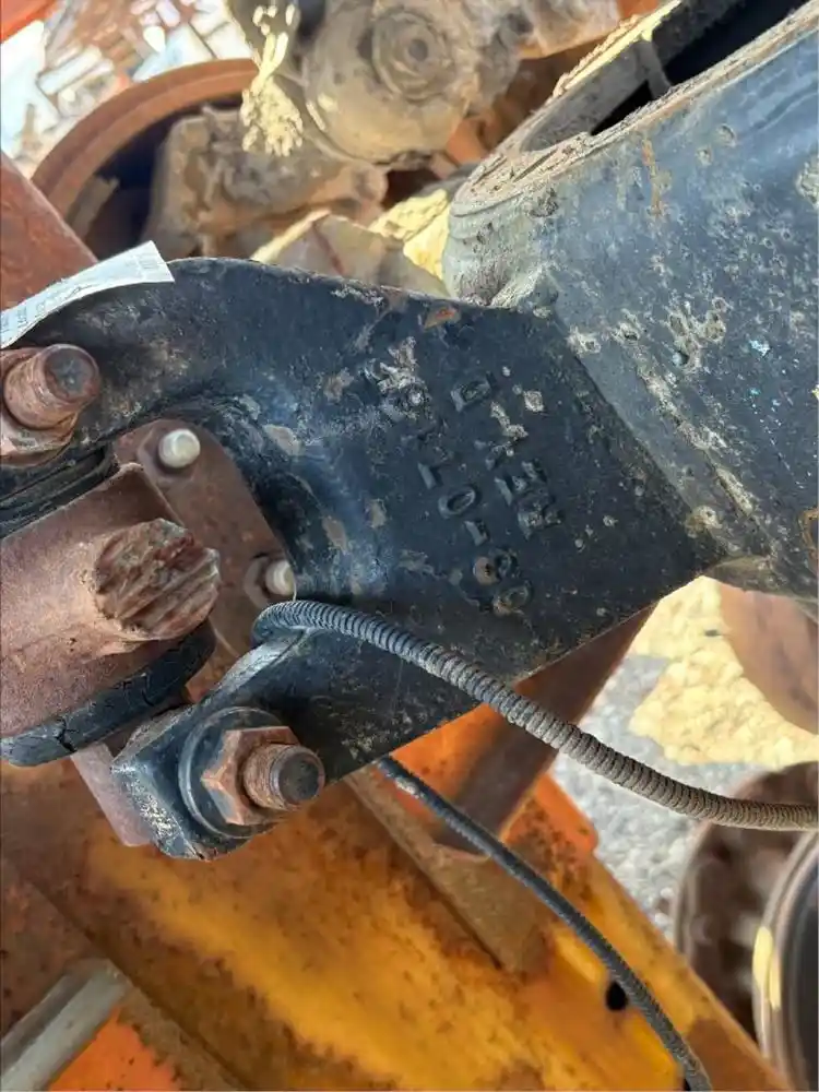 Image 4 of part Used 1999 EATON RS404 Axle Housing (Rear)