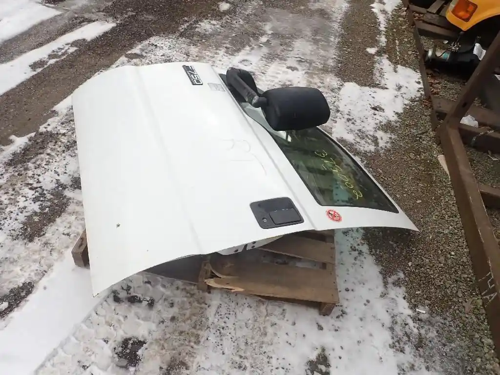 Used 2011 FORD F750 Door