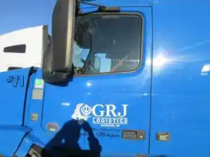 Used 2015 VOLVO/GMC/WHITE VNL Door (Stock #108333)) Part Image