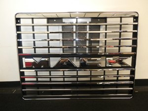 Used Mack CH613 Grille (Stock #MISC-683)) Part Image