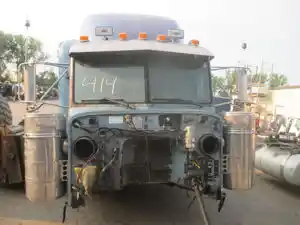 Used 2001 Peterbilt 379 Cab (Stock #CAB-414)) Part Image